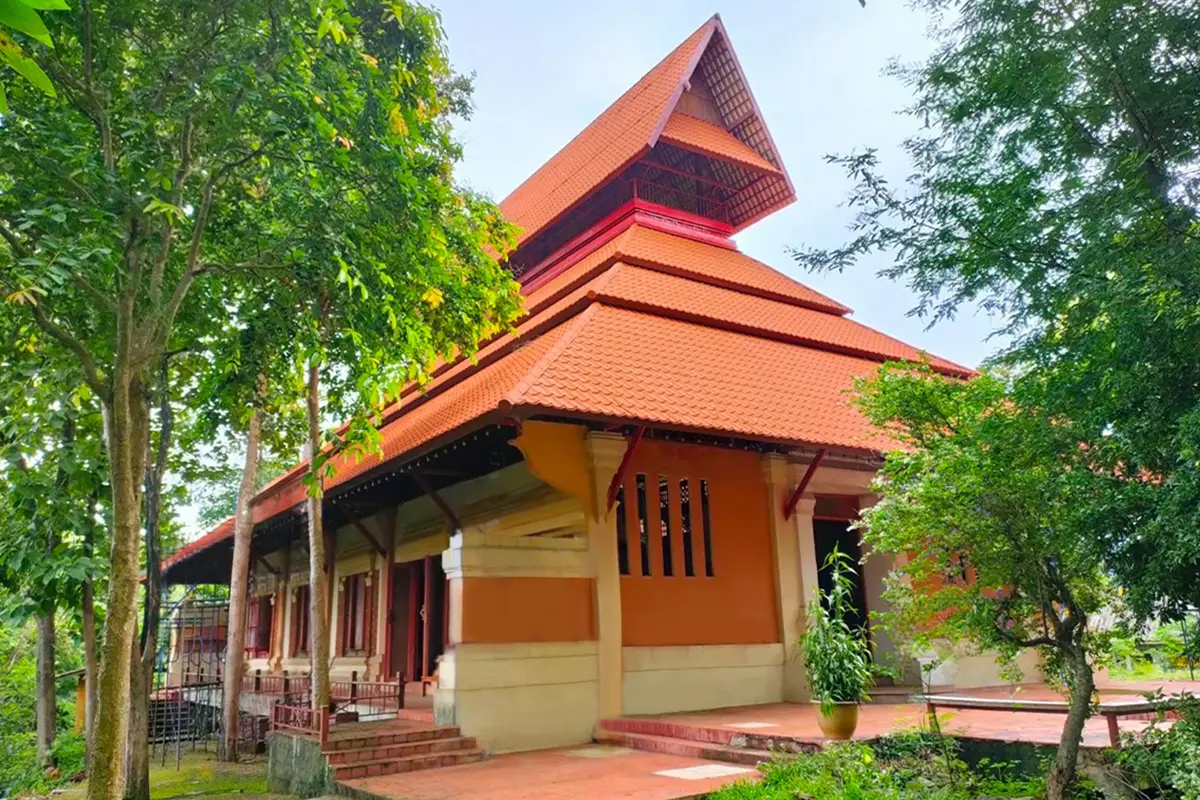 วัดอนาลโยทิพยาราม จ.พะเยา รุ่น Casa Spain สี Terracotta